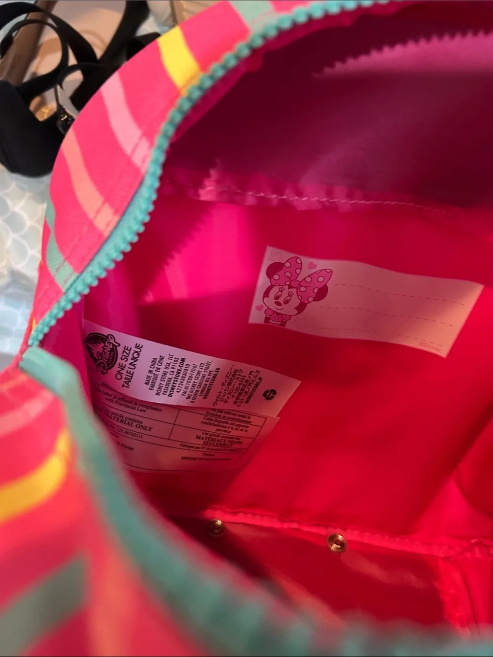 Girls Small Disney Minnie Mouse Rolling Bag